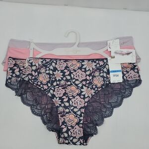 Jessica Simpson Floral Lace Trim Panties Set